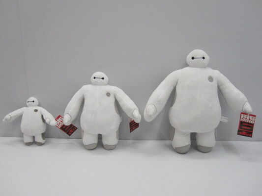 Μεγάλος ήρωας 6 παιχνίδι βελούδου Baymax με το περιστροφικό χέρι, μέγεθος 20cm 30cm 40cm